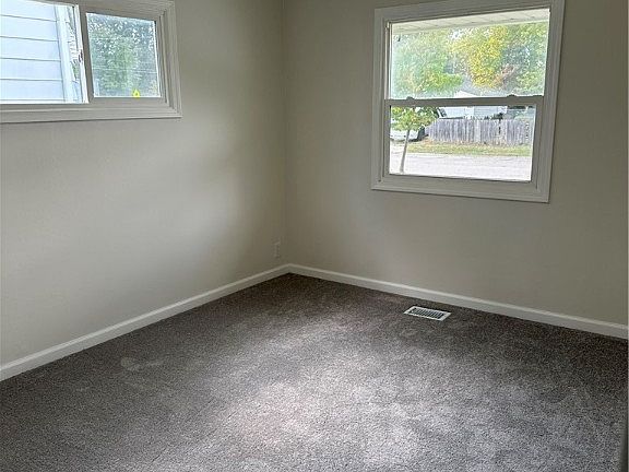 2nd image of 313 Longford Ave