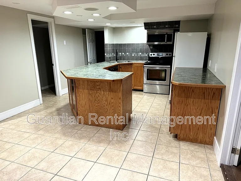 84 Elm St #2 — Photo 2