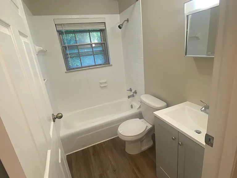 117 Royce Cir #117 — Photo 9