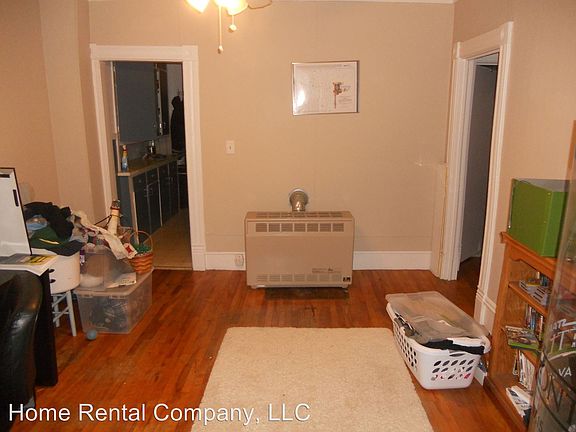 5th image of 416 Gladstone Dr SE #2