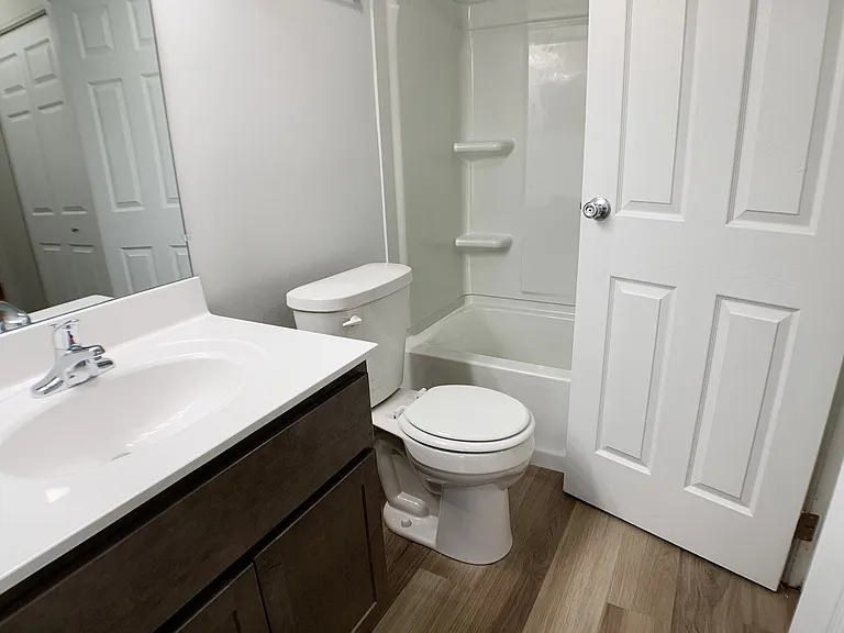 Steeplechase Apartments — Photo 49
