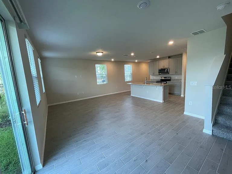 407 Legacy Loop — Photo 16