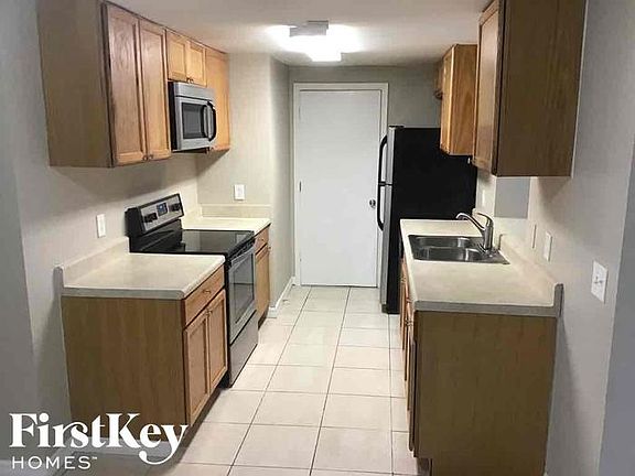 5th image of 3401 Myrica St