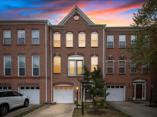 13597 Flying Squirrel Dr, Herndon, VA 20171