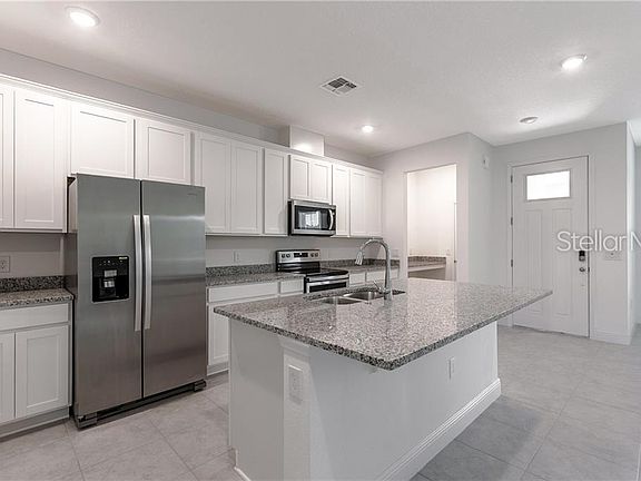 3rd image of 9612 Emerald Berry Dr