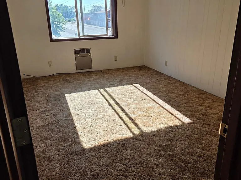 234 E Front St — Photo 13