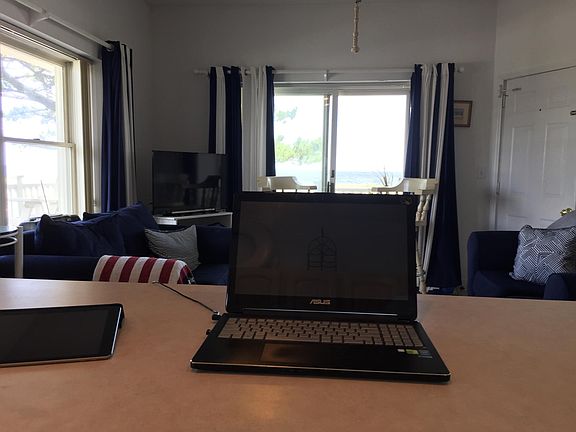 Work and Live At The Beach!