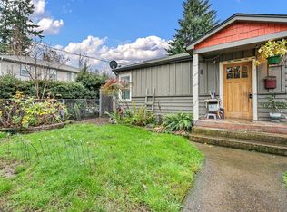 1425 E Madison Ave, Cottage Grove, OR 97424