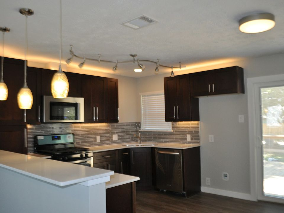 1st image of 1243 Centerville Rd