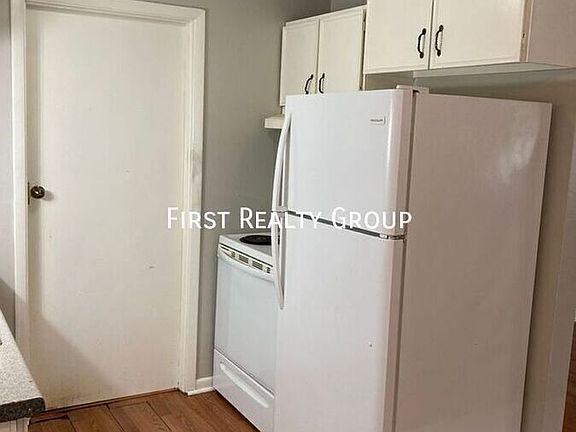 3rd image of 24 Kinnard Ave APT C