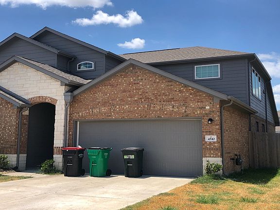 2nd image of 4510 Crescent Lake Cir