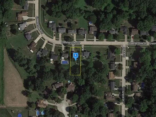 26961 Greenbrooke Dr, Olmsted Falls, OH 44138