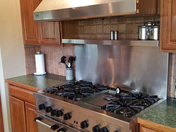 Kitchen w/ Thermador Pro