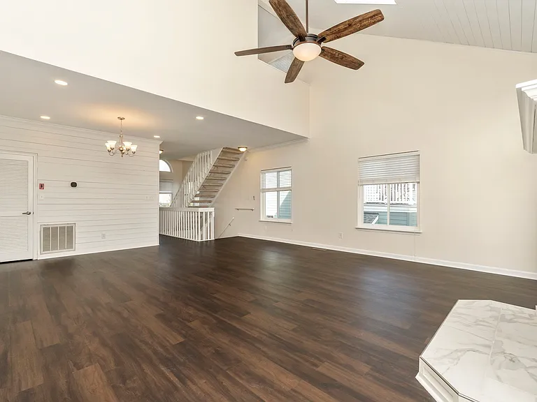 9568 Bay Front Dr — Photo 25
