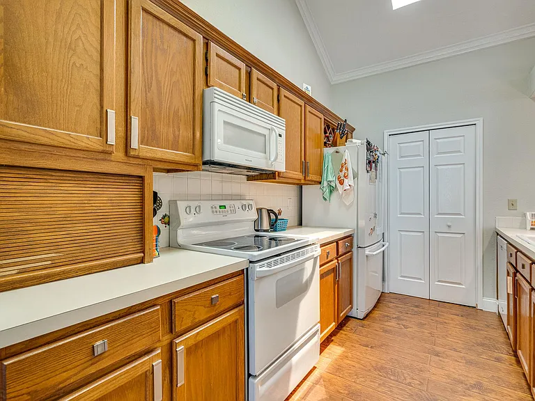 10236 Quest Dr — Photo 20