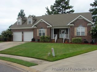 3832 Sunchase Dr, Fayetteville, NC 28306