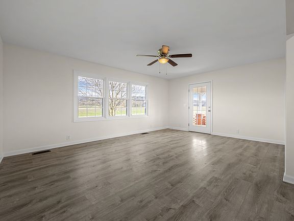 5th image of 456 Whites Gap Rd