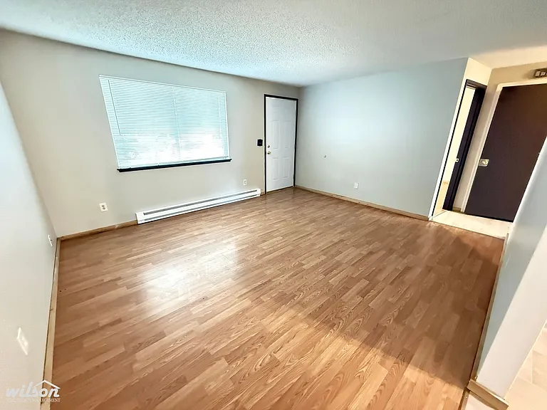 35 W Viola Ave #A-C — Photo 2