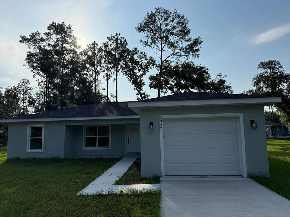 232 Locust Pass