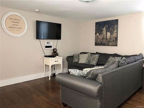 5th image of 83 Mountain Ave