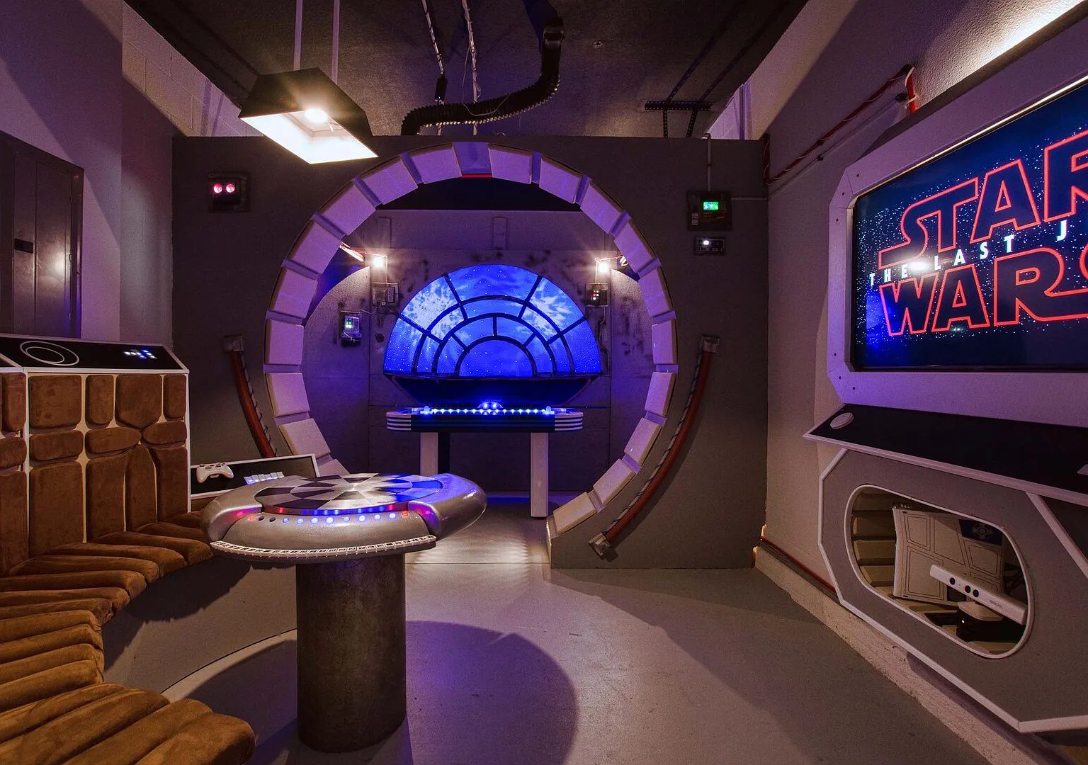 Chic Home, Themed Bedrooms, Game Room, Best Spot — Photo 2