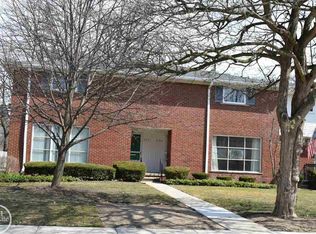 336 Neff Rd, Grosse Pointe, MI 48230