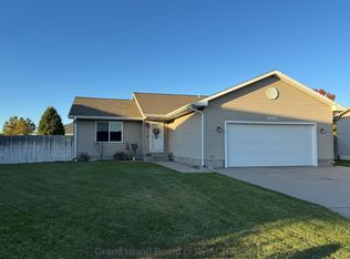 4140 W Ridge Ln, Grand Island, NE 68803