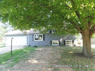 11935 Loughlin Dr, Mishawaka, IN 46545