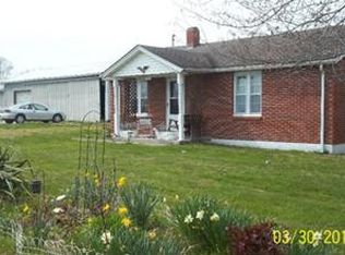 950 Gumbottom Rd, Waco, KY 40385