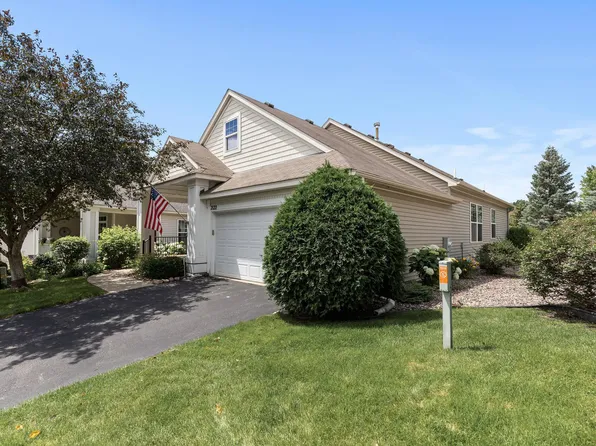 2122 Clover Ct, Chanhassen, MN 55317