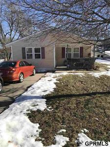 5305 N 46th St, Omaha, NE, 68104