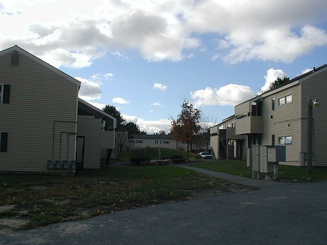 2nd image of 379 Autumn Pond Way Unit 2