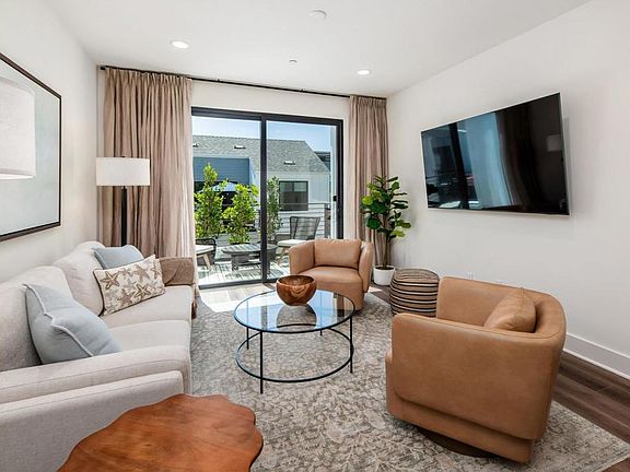 2nd image of 1105 Catania Ct Unit 203