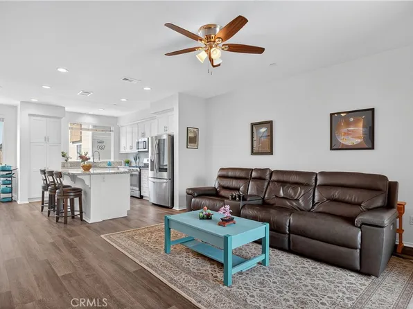 893 Tangelo Way Unit 103, Corona, CA 92878