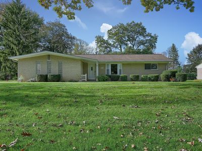 8371 Vanden Dr, White Lake, MI, 48386