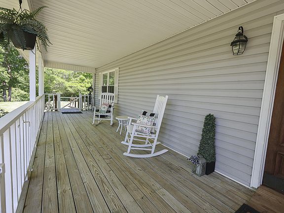 4th image of 2371 Baker Bridge Rd NE
