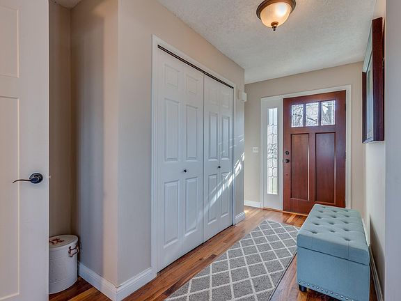 5th image of 15966 Hyland Pointe Ct