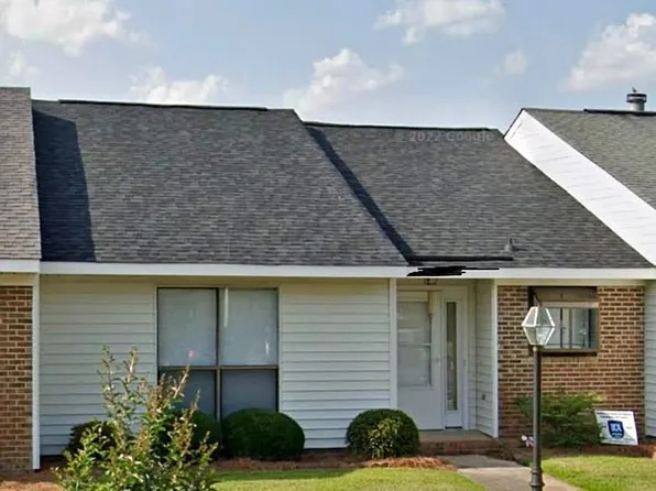 2138 Fox Run Dr, Kinston, NC 28504