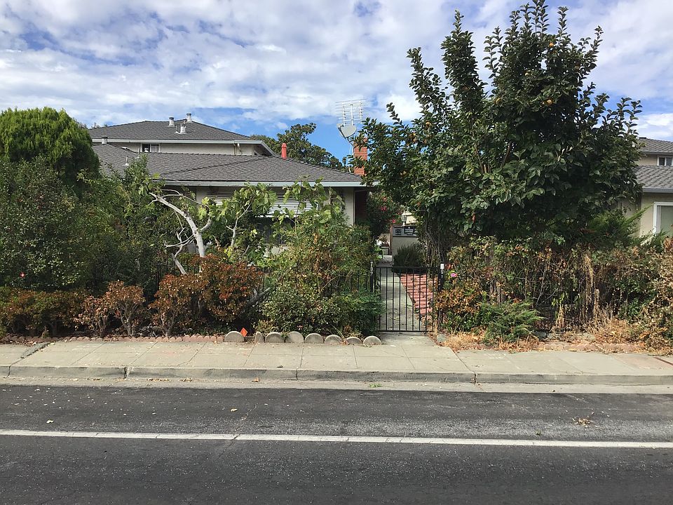 1st image of 702 Harvard Ave APT 4