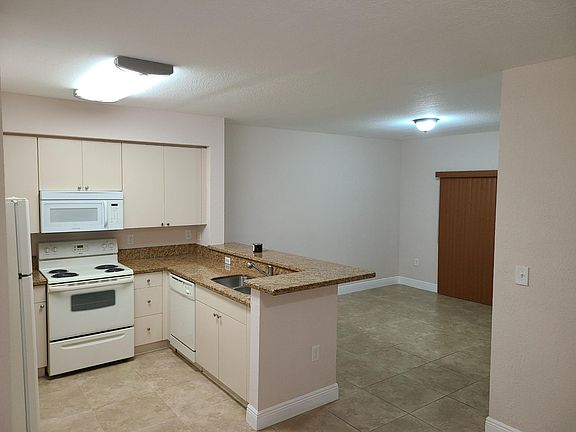 3rd image of 11060 SW 196th St APT 402