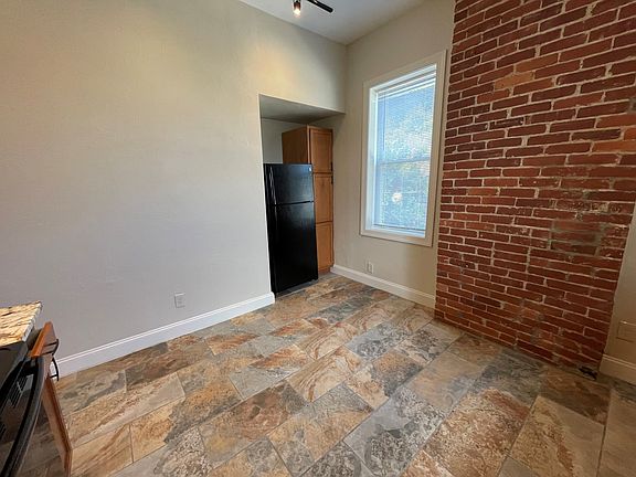 2nd image of 5401 Stanton Ave #5