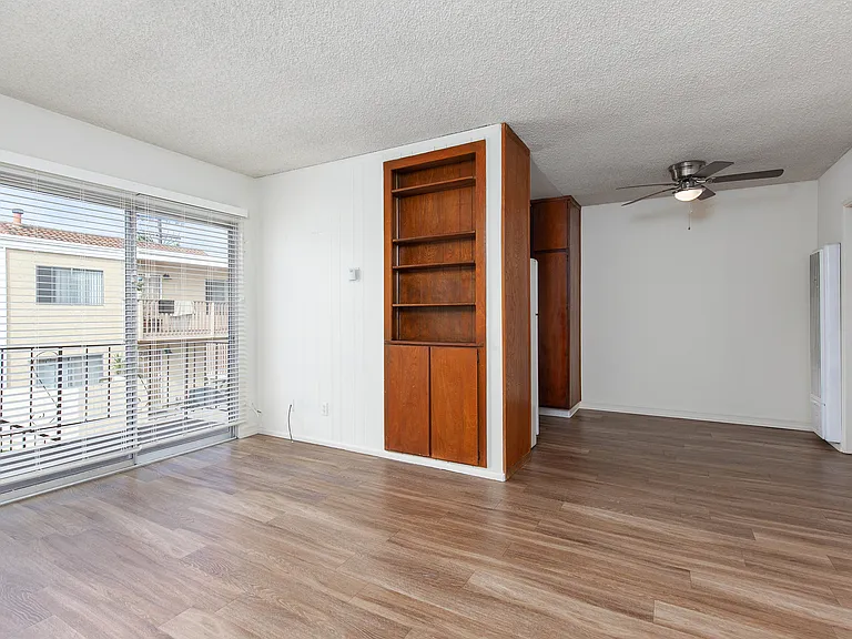 1636 Thomas Ave #5 — Photo 12