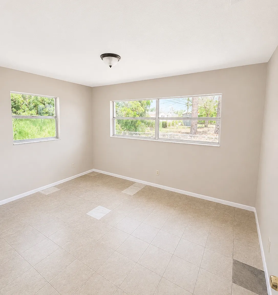 5529 7th Ave — Photo 3