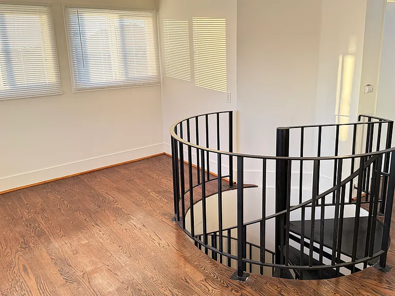 120 Westminster Ave #17 — Photo 16