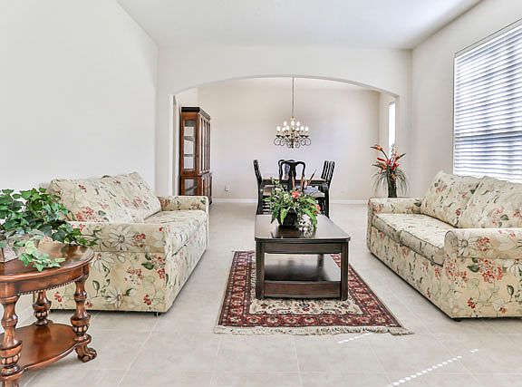 Formal Sitting/Dining Room