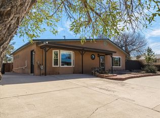 303 Joya Loop, White Rock, NM 87547