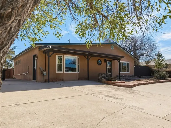 303 Joya Loop, White Rock, NM 87547