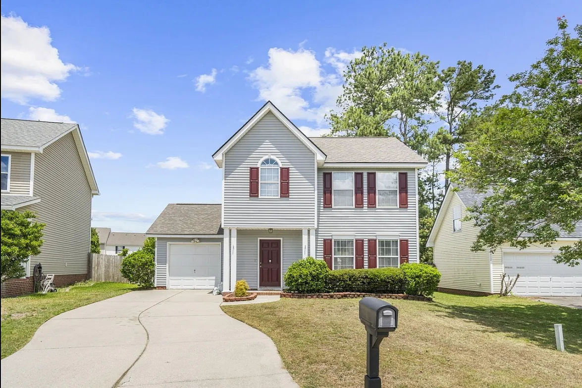 3 bed, 2.5 bath, 1480 sqft, $2,500 — Photo 1