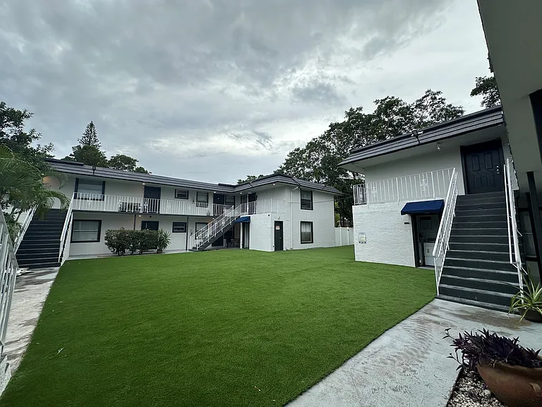 1413 N Dixie Hwy #2 — Photo 17