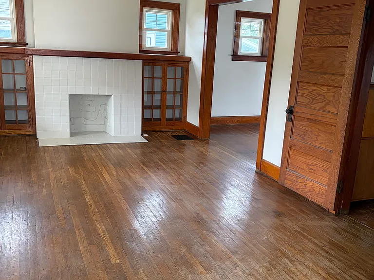 1051 Lindsay Ave — Photo 11